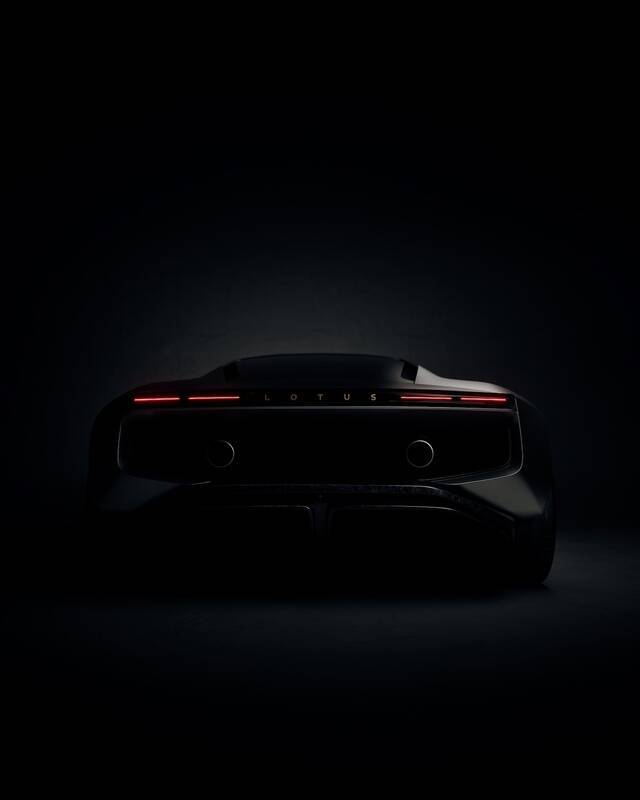 ロータス、1000PS超の新型V8ハイブリッドスーパーカー投入へ！ 新戦略「Focus 2030」発表