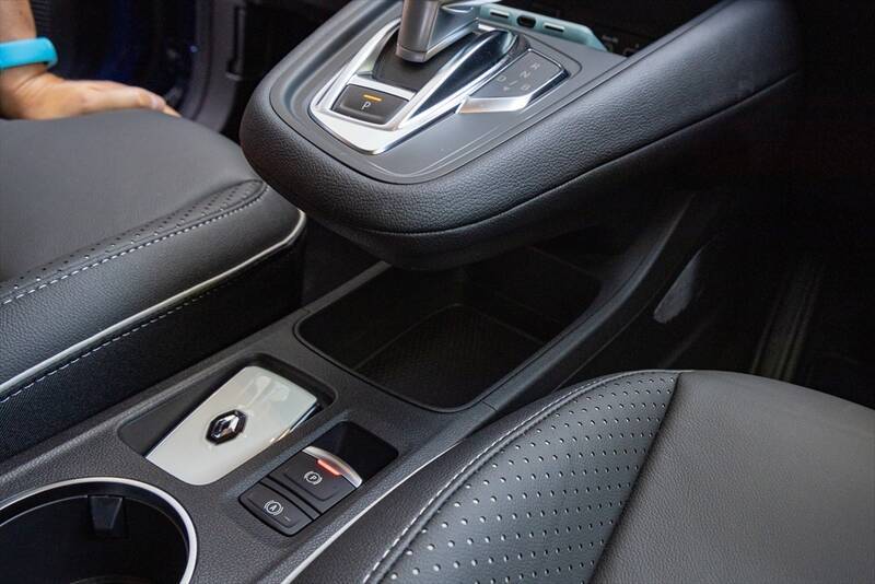 ドグミッションのコンパクトSUV、ルノー「キャプチャー E-TECH FULL HYBRID」は疲れにくいクルマ