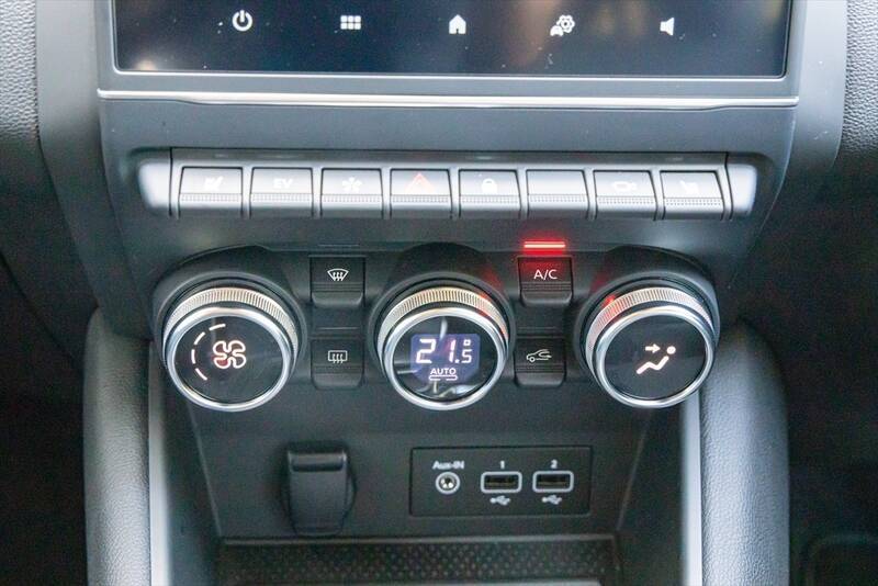 ドグミッションのコンパクトSUV、ルノー「キャプチャー E-TECH FULL HYBRID」は疲れにくいクルマ