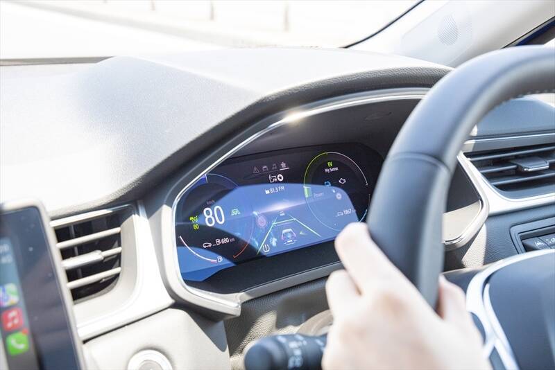 ドグミッションのコンパクトSUV、ルノー「キャプチャー E-TECH FULL HYBRID」は疲れにくいクルマ