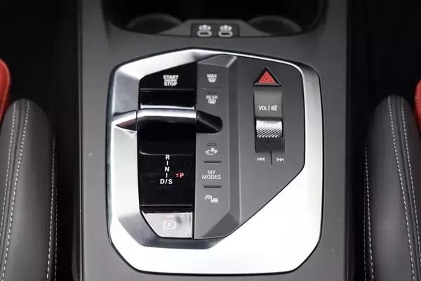 「BMWのコンパクトセダン「2シリーズ グランクーペ」が日本の道でマジでイイ5つの理由」の画像