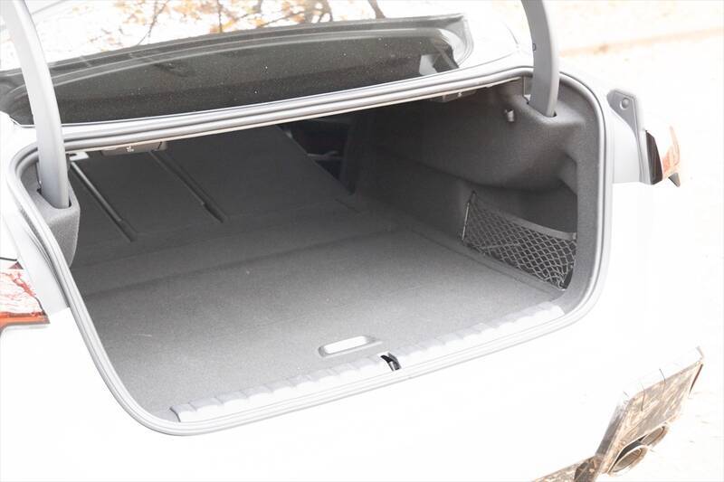 BMWのコンパクトセダン「2シリーズ グランクーペ」が日本の道でマジでイイ5つの理由