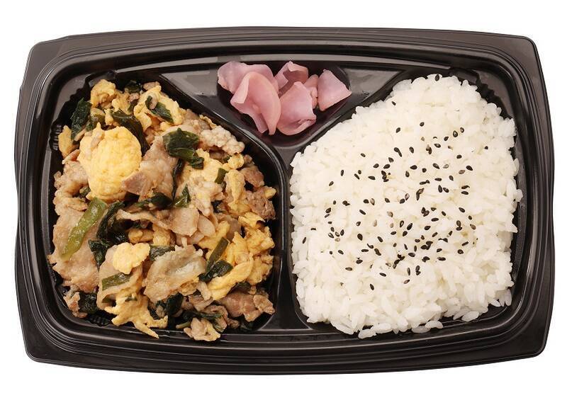 「大阪王将」コラボ弁当がローソン100で！これだけつまってお手頃価格