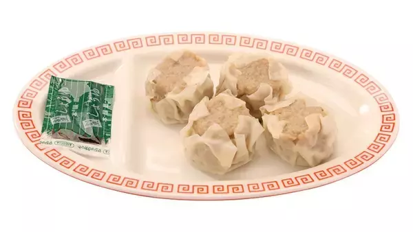 「「大阪王将」コラボ弁当がローソン100で！これだけつまってお手頃価格」の画像