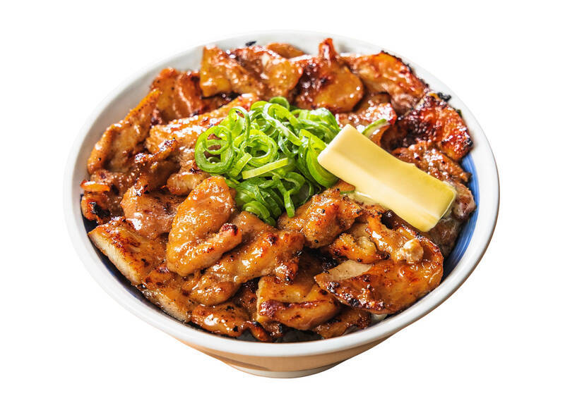 圧倒的ボリューム！並盛でも500g超え「スタミナ鶏バター丼」肉盛りがヤバイ