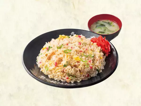 「待ってました！ すた丼屋「チャーハン」復活！ 大盛りなら1ポンド超、全7種」の画像