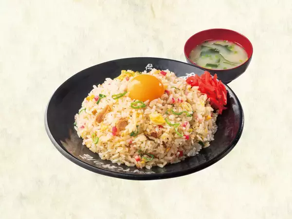 「待ってました！ すた丼屋「チャーハン」復活！ 大盛りなら1ポンド超、全7種」の画像