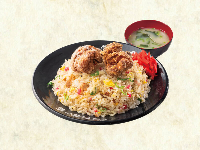 待ってました！ すた丼屋「チャーハン」復活！ 大盛りなら1ポンド超、全7種