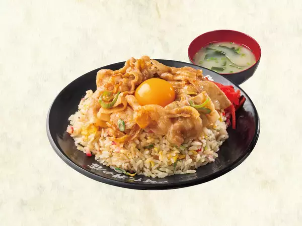「待ってました！ すた丼屋「チャーハン」復活！ 大盛りなら1ポンド超、全7種」の画像