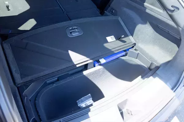 「アメ車のEV「キャデラック LYRIQ」に乗ってみた！522馬力モーターがもたらす超加速＆静粛性に感動」の画像