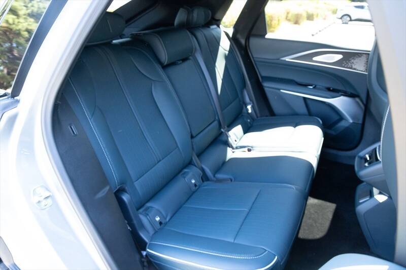 アメ車のEV「キャデラック LYRIQ」に乗ってみた！522馬力モーターがもたらす超加速＆静粛性に感動