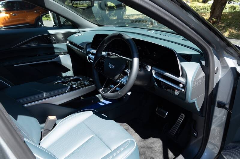 アメ車のEV「キャデラック LYRIQ」に乗ってみた！522馬力モーターがもたらす超加速＆静粛性に感動