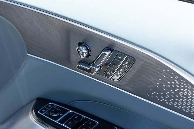 アメ車のEV「キャデラック LYRIQ」に乗ってみた！522馬力モーターがもたらす超加速＆静粛性に感動