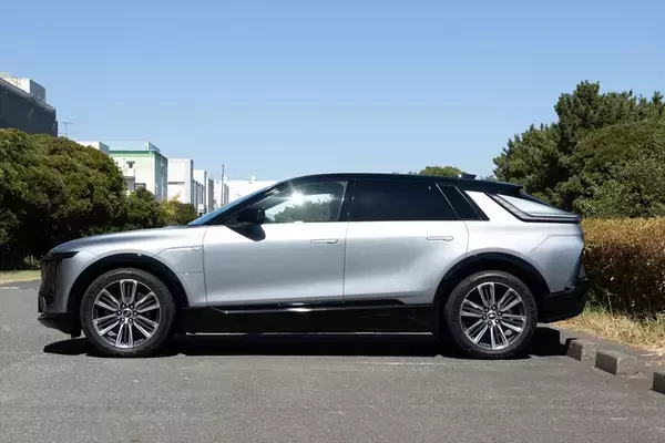 「アメ車のEV「キャデラック LYRIQ」に乗ってみた！522馬力モーターがもたらす超加速＆静粛性に感動」の画像