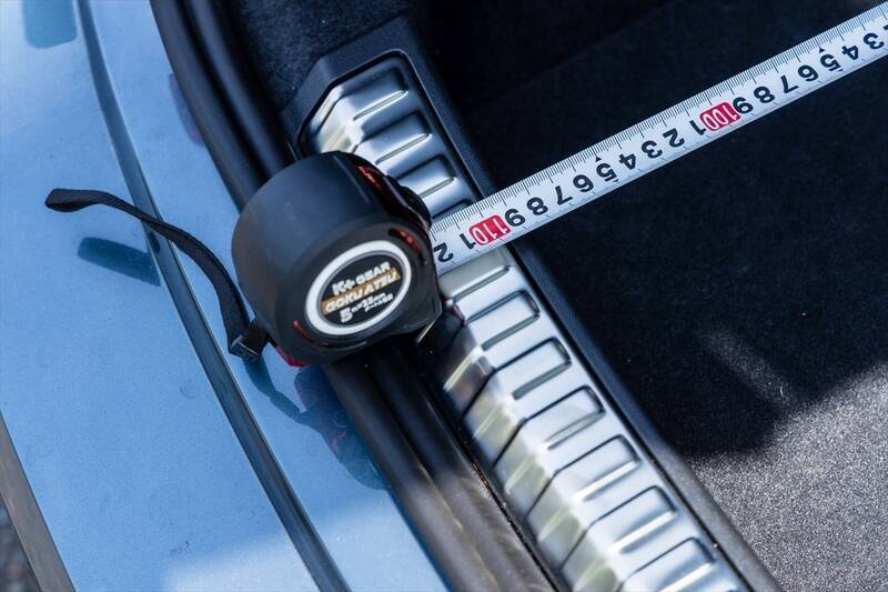 カッコいいワゴンは健在！ アウディの新型「A5 Avant」は流麗なデザインと広々ラゲッジでアウディらしさを継承する