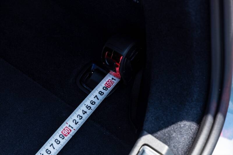 カッコいいワゴンは健在！ アウディの新型「A5 Avant」は流麗なデザインと広々ラゲッジでアウディらしさを継承する