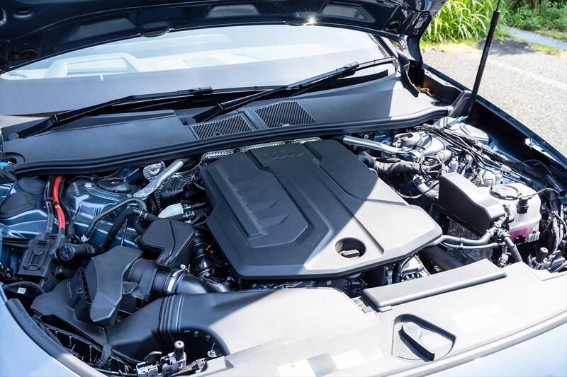 カッコいいワゴンは健在！ アウディの新型「A5 Avant」は流麗なデザインと広々ラゲッジでアウディらしさを継承する