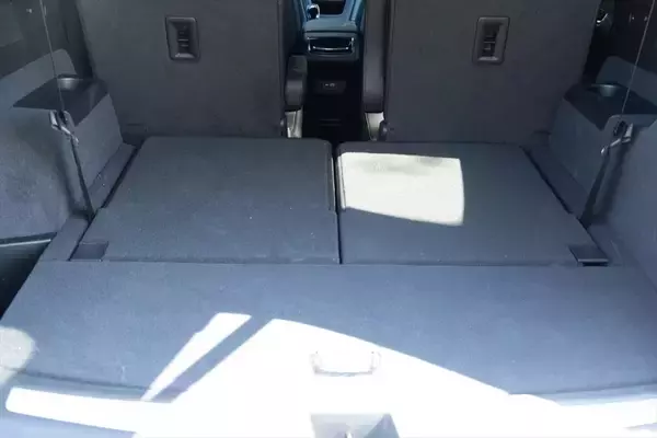 「【アメ車ってどうなの？】キャデラック「XT6」の3列シートSUVはさすがにデカかった」の画像