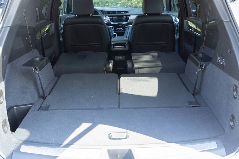 【アメ車ってどうなの？】キャデラック「XT6」の3列シートSUVはさすがにデカかった