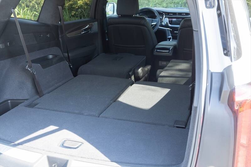 【アメ車ってどうなの？】キャデラック「XT6」の3列シートSUVはさすがにデカかった