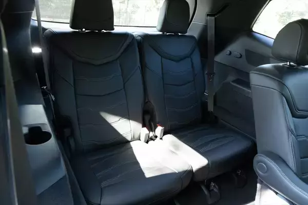 「【アメ車ってどうなの？】キャデラック「XT6」の3列シートSUVはさすがにデカかった」の画像