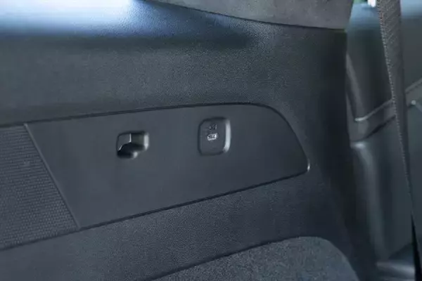 「【アメ車ってどうなの？】キャデラック「XT6」の3列シートSUVはさすがにデカかった」の画像