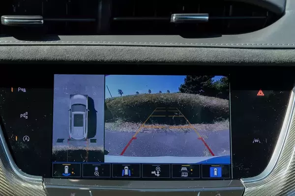 「【アメ車ってどうなの？】キャデラック「XT6」の3列シートSUVはさすがにデカかった」の画像