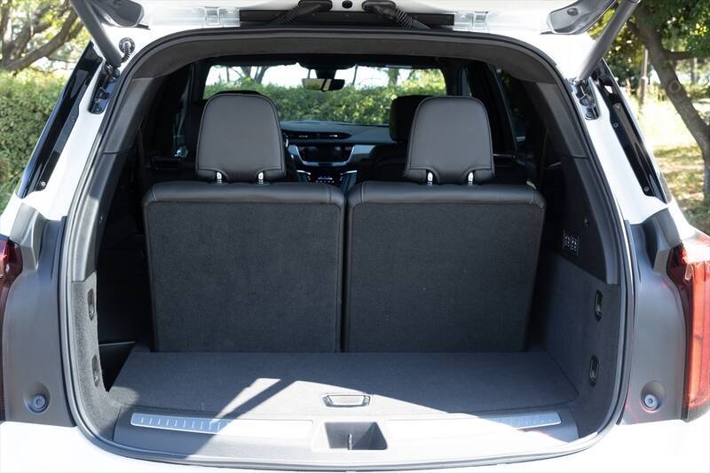 【アメ車ってどうなの？】キャデラック「XT6」の3列シートSUVはさすがにデカかった
