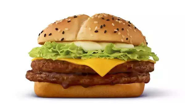 「マクドナルド「ドラクエバーガー」登場！ 新作ボリュームバーガーに“スライムマックフィズ”も」の画像