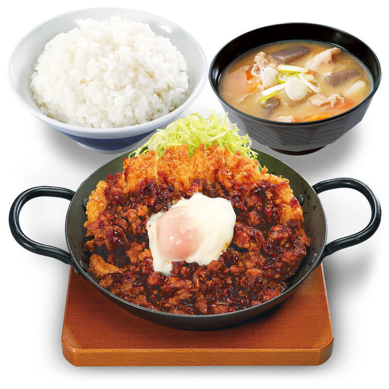 かつや、肉あんかけカツ丼！とにかく茶色でうまそう