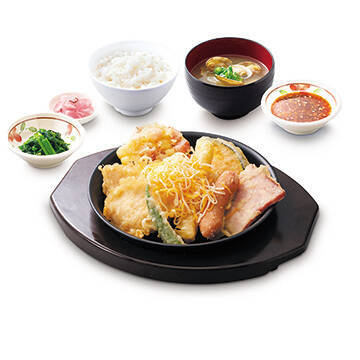 天ぷらがチーズまみれ!?「トリプルチーズ天丼」がやみつきの予感