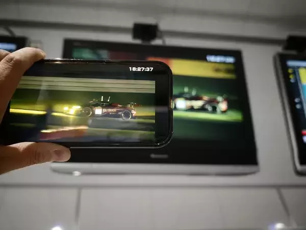 「レースカーは走る実験室！ マツダとIIJが富士で見せた「未来のクルマと通信」の全貌」の画像