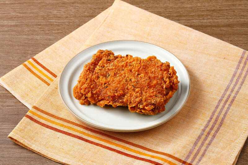 ローソン✕JALコラボ、国際線「オニオンコンソメスープ」味のからあげクンが登場！