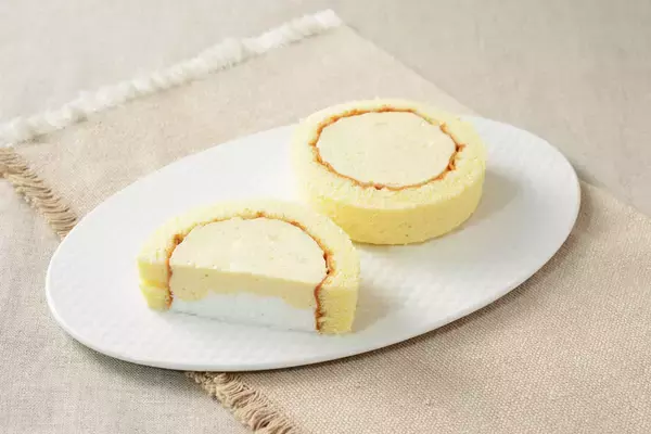 「ローソン✕JALコラボ、国際線「オニオンコンソメスープ」味のからあげクンが登場！」の画像