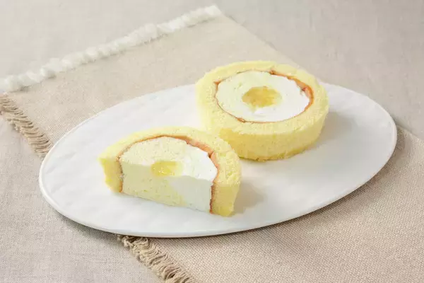 「ローソン✕JALコラボ、国際線「オニオンコンソメスープ」味のからあげクンが登場！」の画像