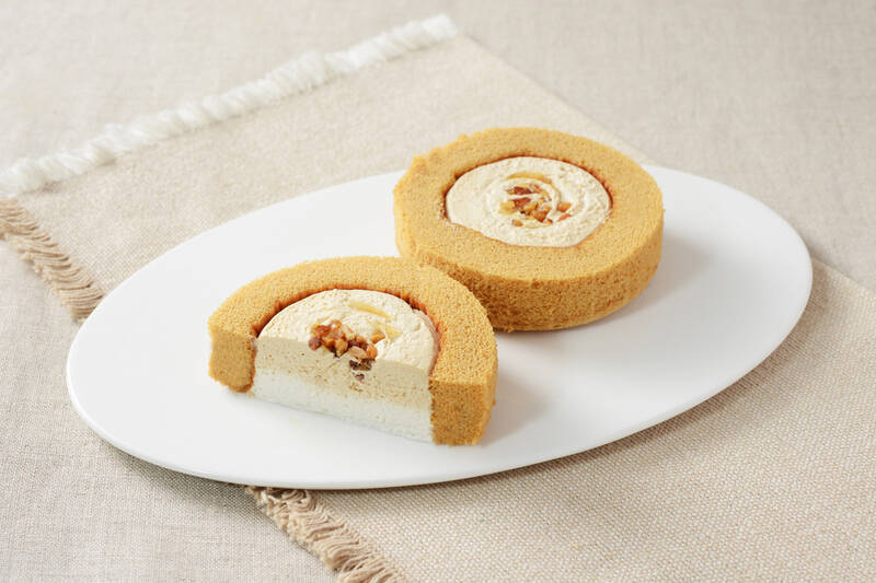 ローソン✕JALコラボ、国際線「オニオンコンソメスープ」味のからあげクンが登場！