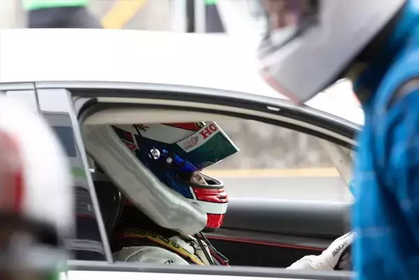 「クルマ作りの人材育成のためスーパー耐久に参戦するHonda従業員チーム「Honda R＆D Challenge」」の画像