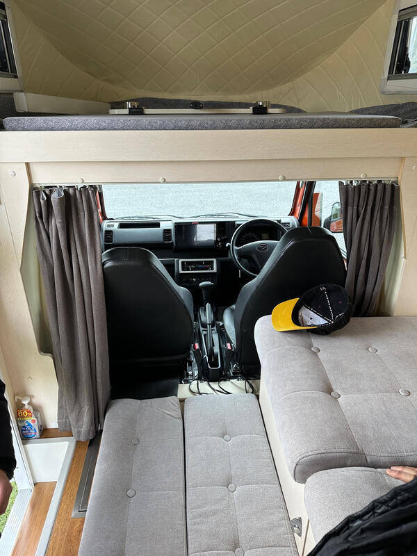 ロマン溢れるキャンピングカーライフの門出はトラブル続出で波瀾万丈だった！