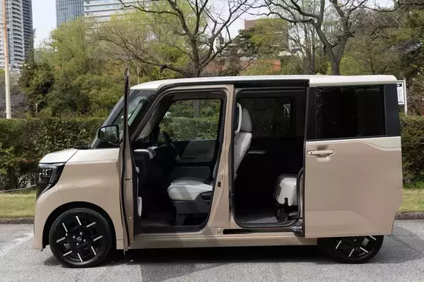 「「OK Google」が軽自動車で使える感動。日産「ルークス」が激戦区で選ばれる3つの理由」の画像