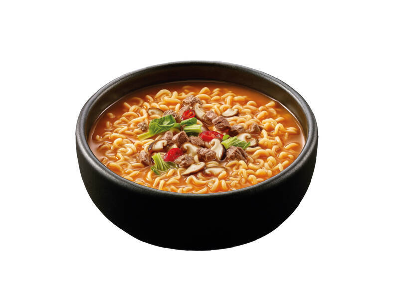 辛ラーメン ブラックが進化！ レンジ対応の新カップが11月24日登場