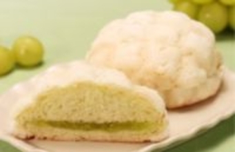 ローソン「白いメロンパン」は山梨県産シャインマスカットを使用　関東甲信越限定