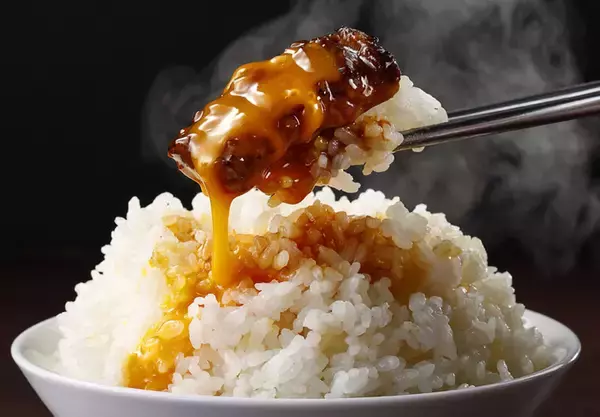 牛角も「月見」！ 濃厚卵で食べる「熟成厚切り月見カルビ」など「秋の牛角フェア」開催！