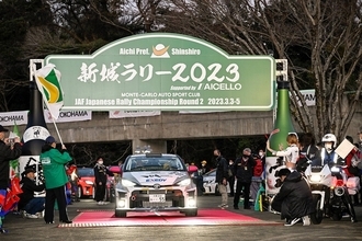 梅本まどか、新城ラリーでまさかのアクシデントもチーム力で3位表彰台に