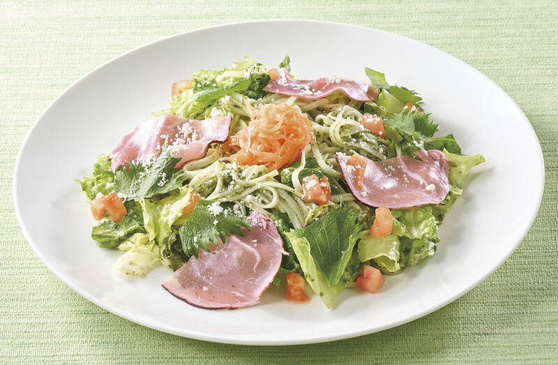 高さ30cmのハーゲンダッツパフェも！ジョナサンの初夏のスイーツフェア