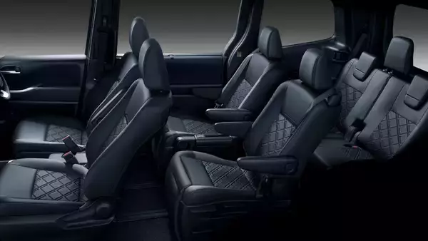 「人気ミニバンがまとめてアップデート！ トヨタ「ノア／ヴォクシー」“同時刷新”」の画像