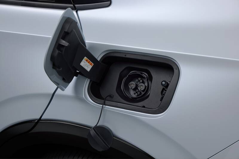 Honda「INSIGHT」復活！ 4代目はEVのクロスオーバーSUV、航続535km