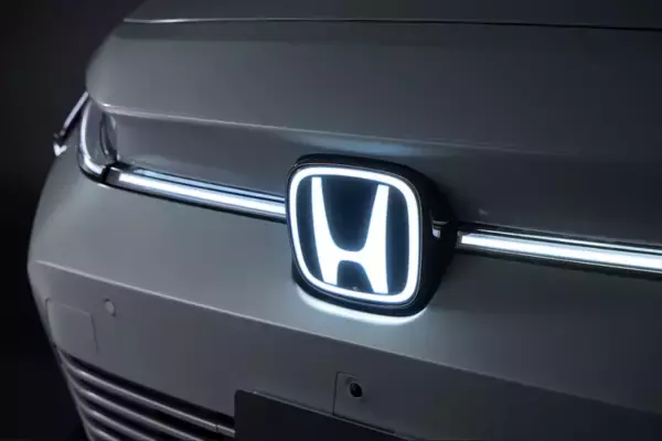 「Honda「INSIGHT」復活！ 4代目はEVのクロスオーバーSUV、航続535km」の画像