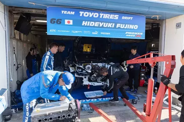 「D1GP第7～8戦のTOYO TIRESはアクシデントに苦しんだがポイント差少なく最終戦へ！」の画像