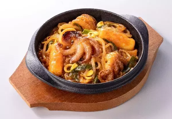 「セブンで韓国フェア、話題の「チュクミ」や「サムギョプサル丼」など登場！気になりすぎ」の画像