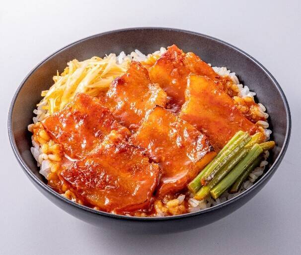 セブンで韓国フェア、話題の「チュクミ」や「サムギョプサル丼」など登場！気になりすぎ